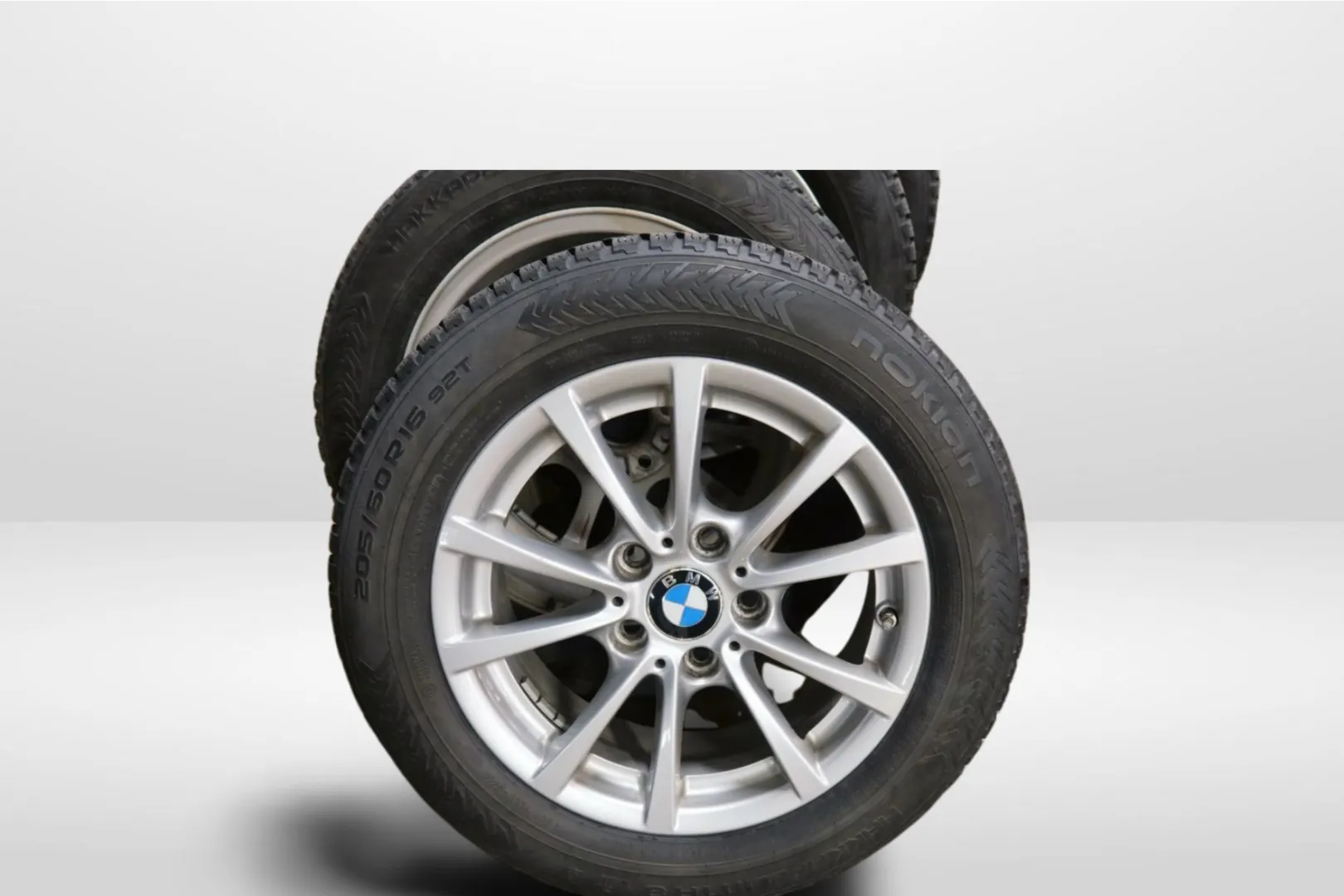 BMW 320 ZKK-663 carousel image