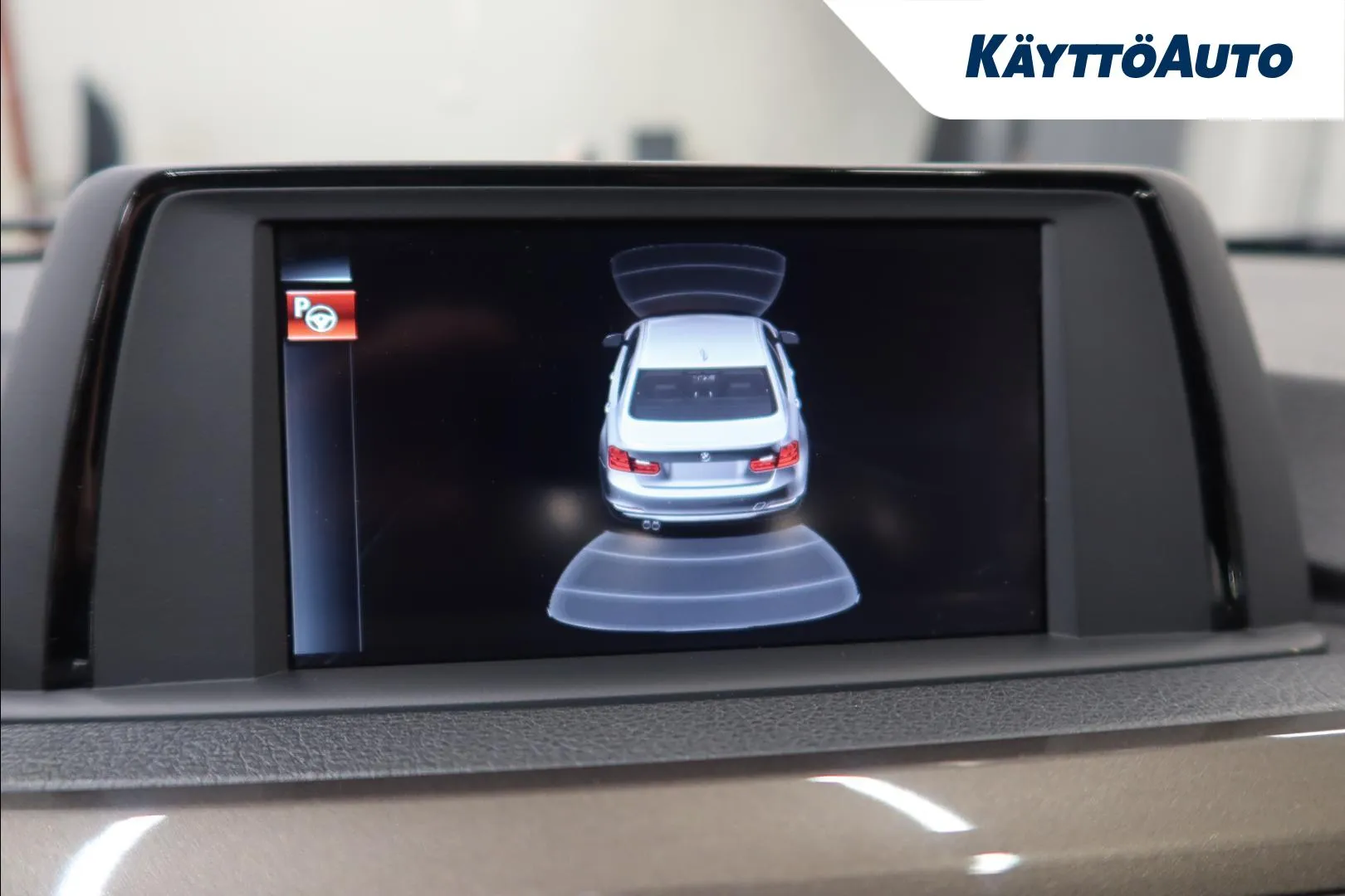 BMW 320 ZKK-663 carousel image