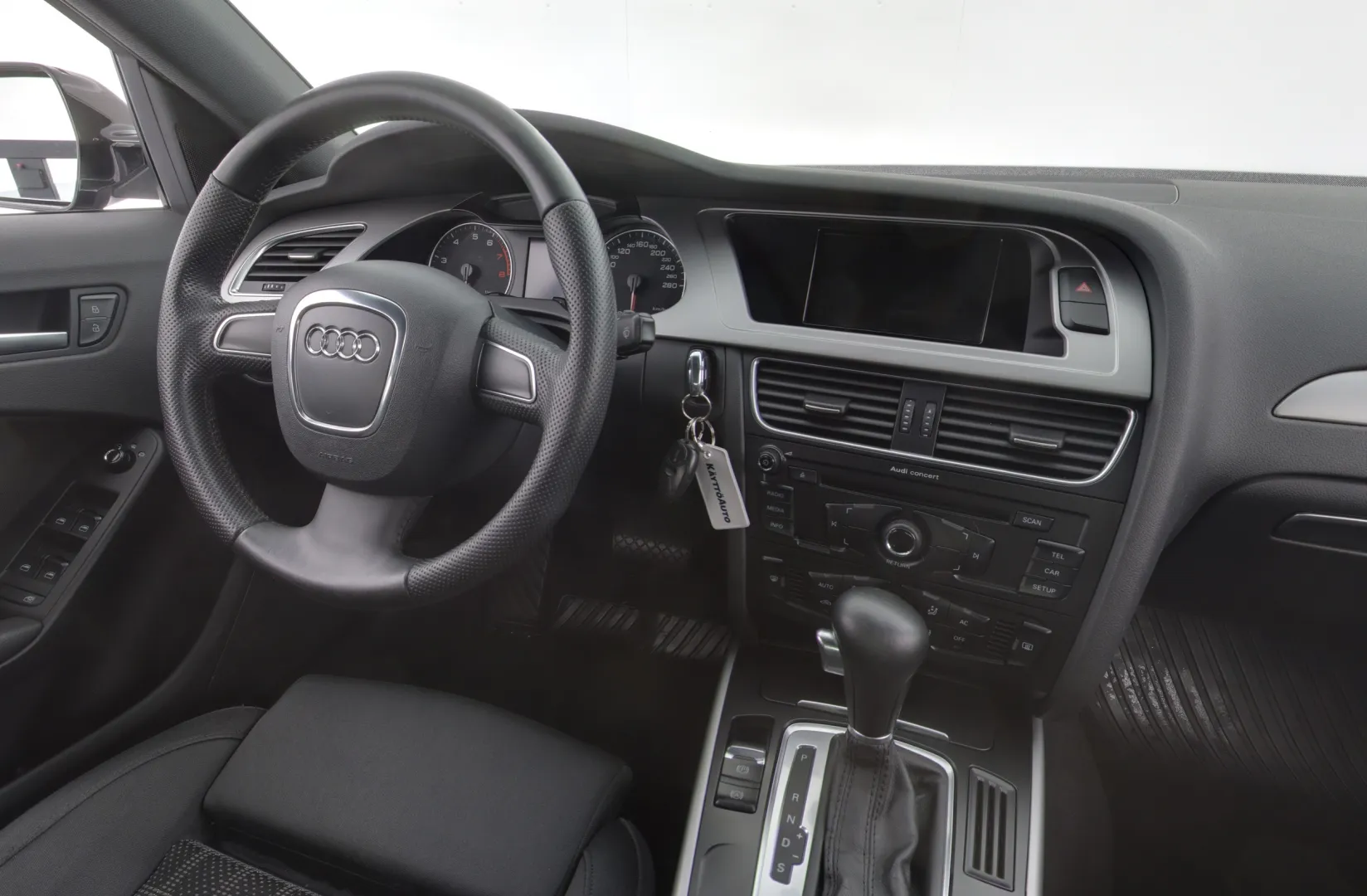 AUDI A4 BOT-613 carousel image