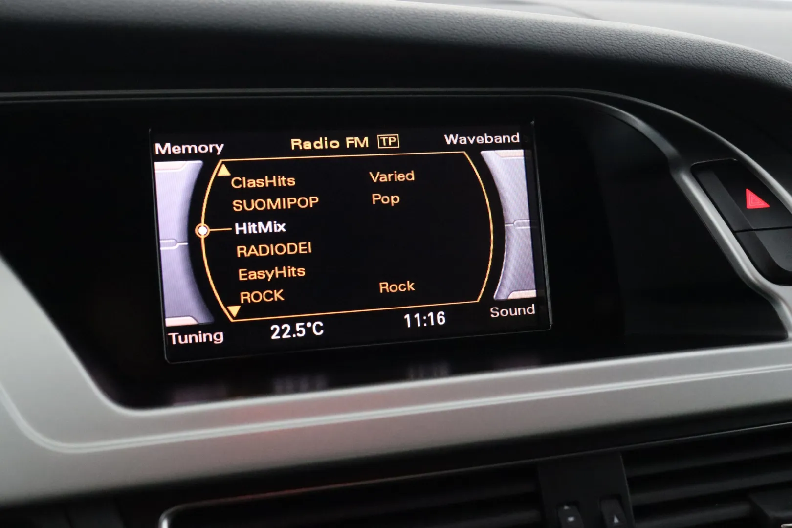 AUDI A4 BOT-613 carousel image