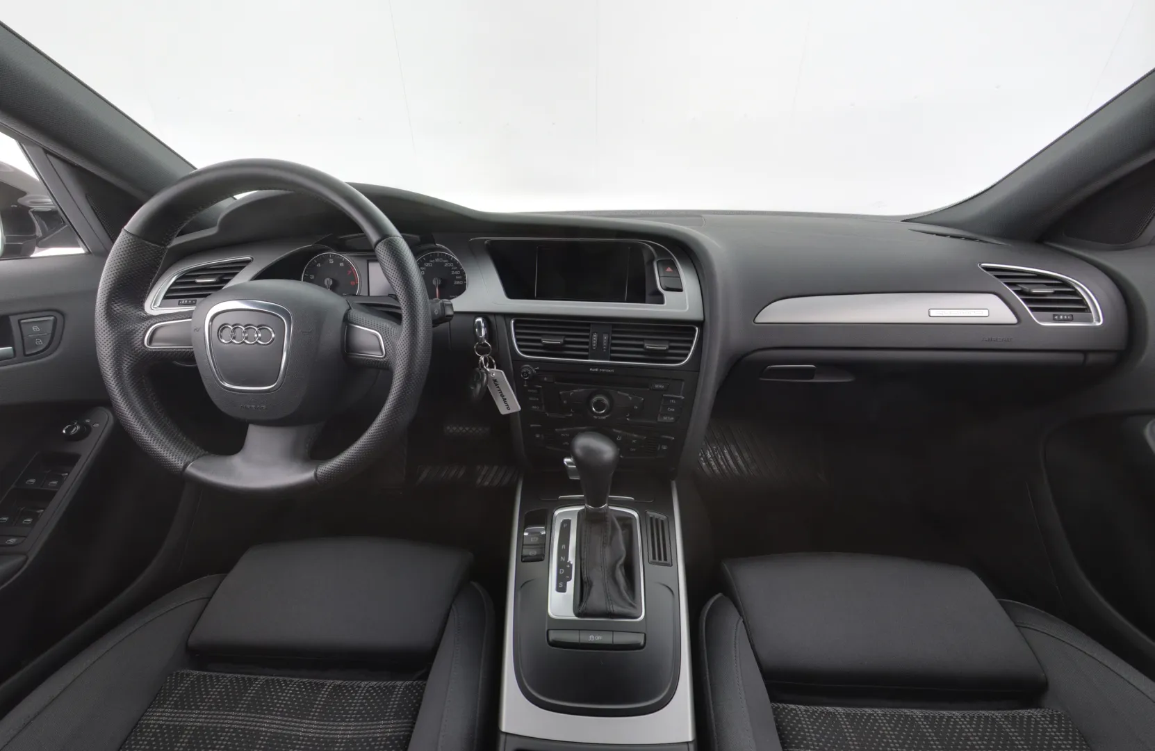 AUDI A4 BOT-613 carousel image