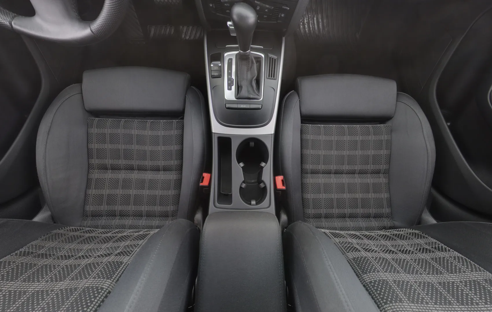 AUDI A4 BOT-613 carousel image