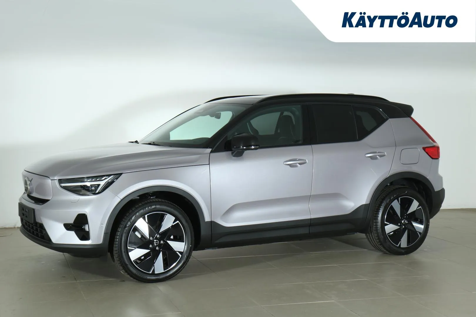 Volvo EX40 JOJ-946 carousel image