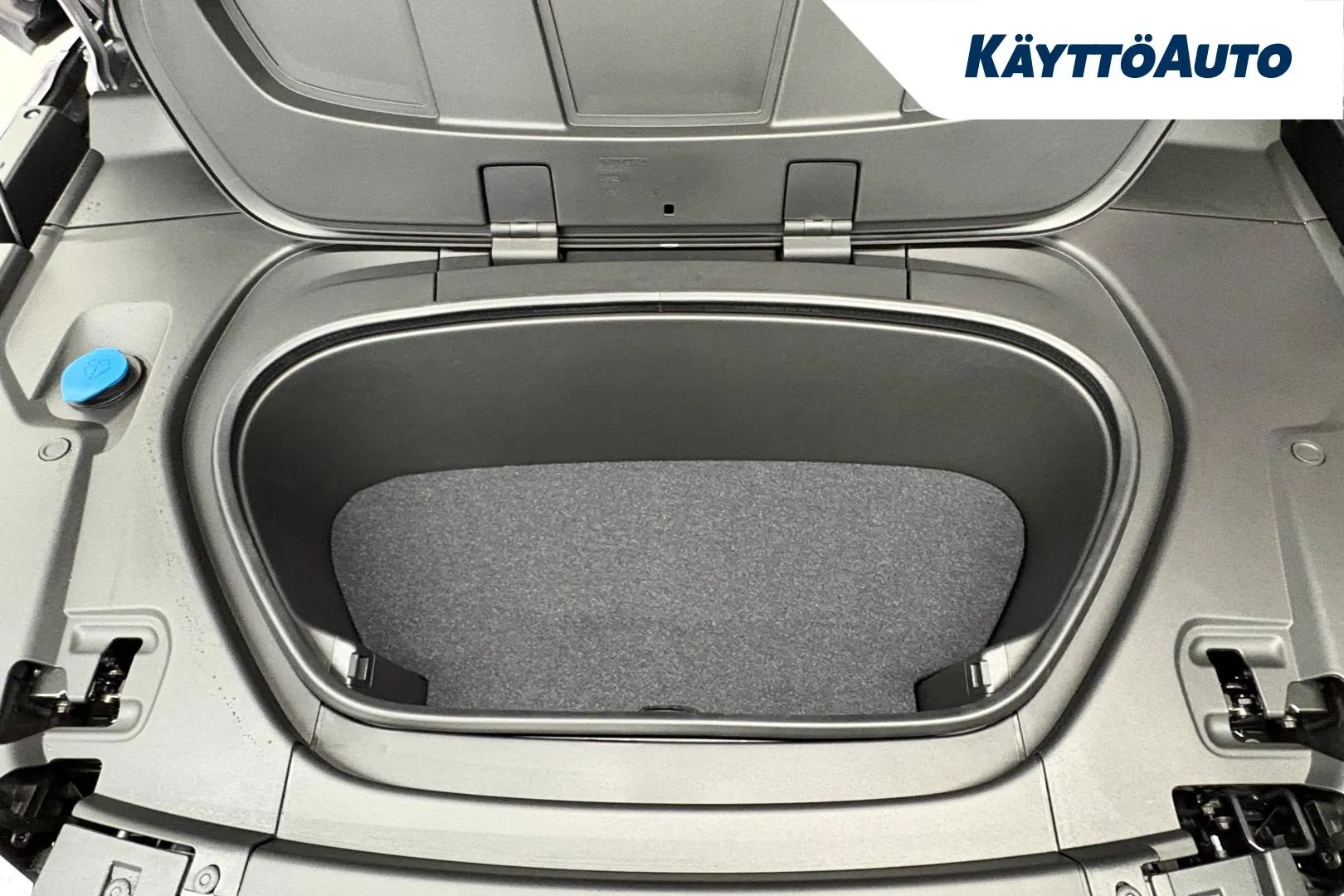 Volvo EX40 JOJ-946 carousel image