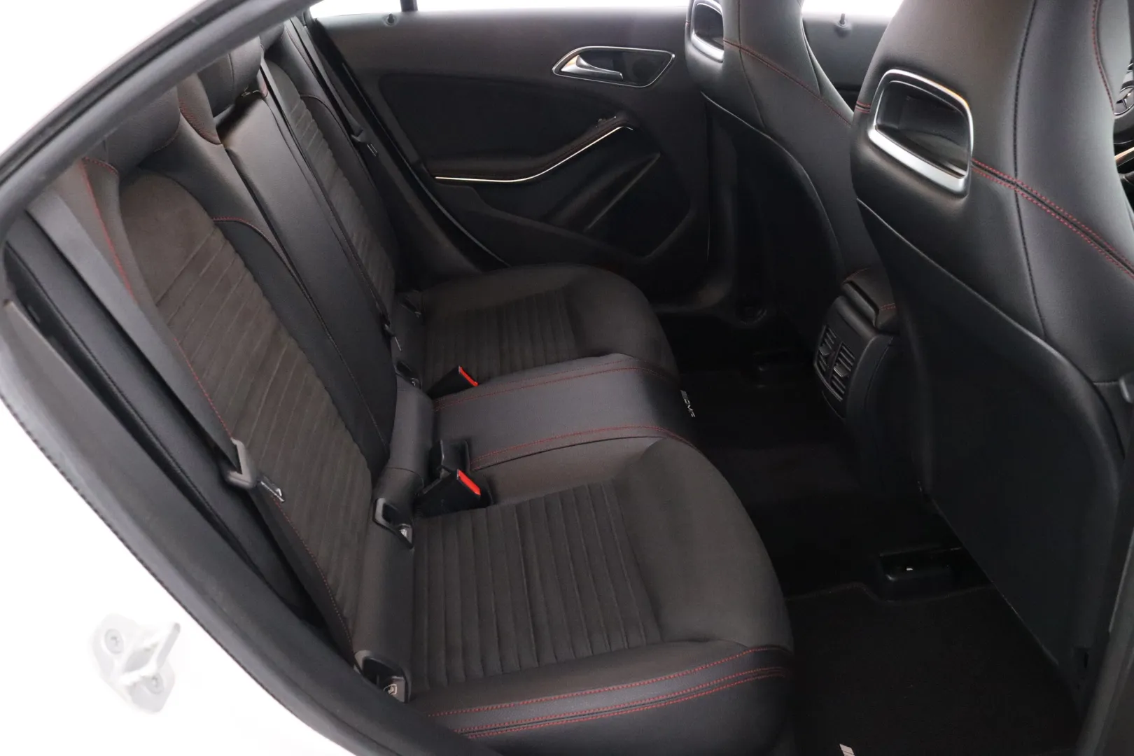 MERCEDES-BENZ CLA FMY-323 carousel image