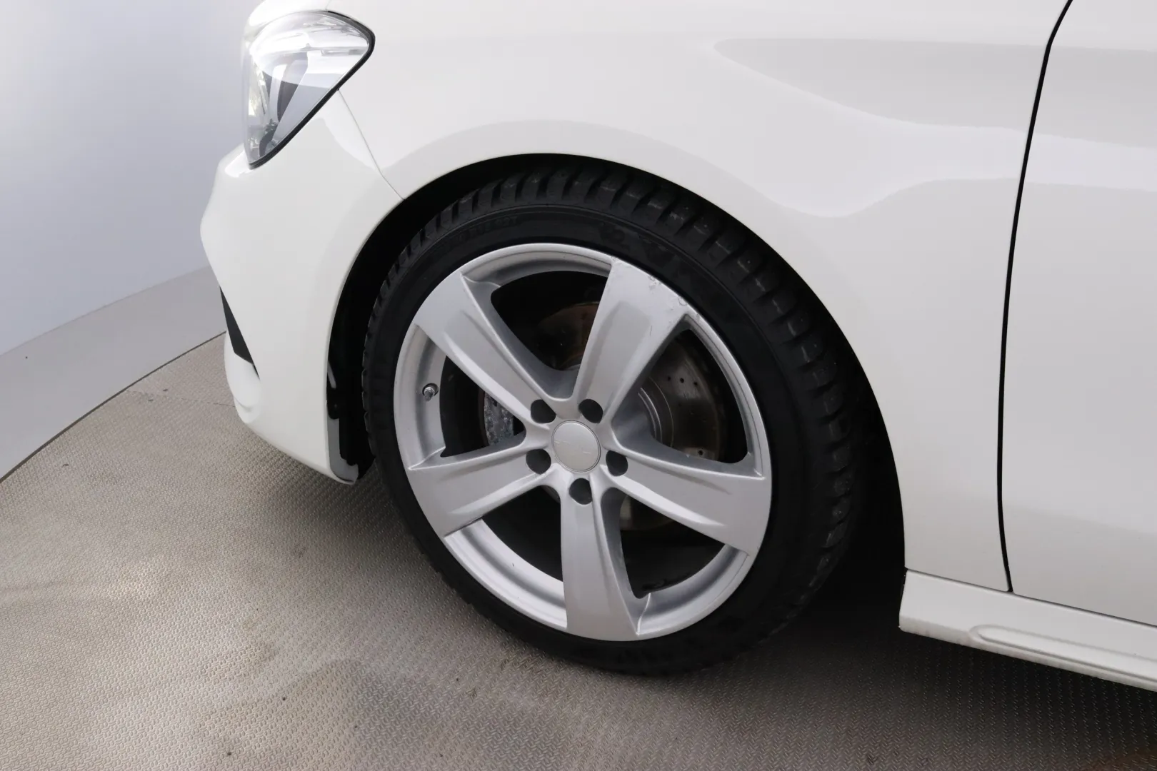 MERCEDES-BENZ CLA FMY-323 carousel image