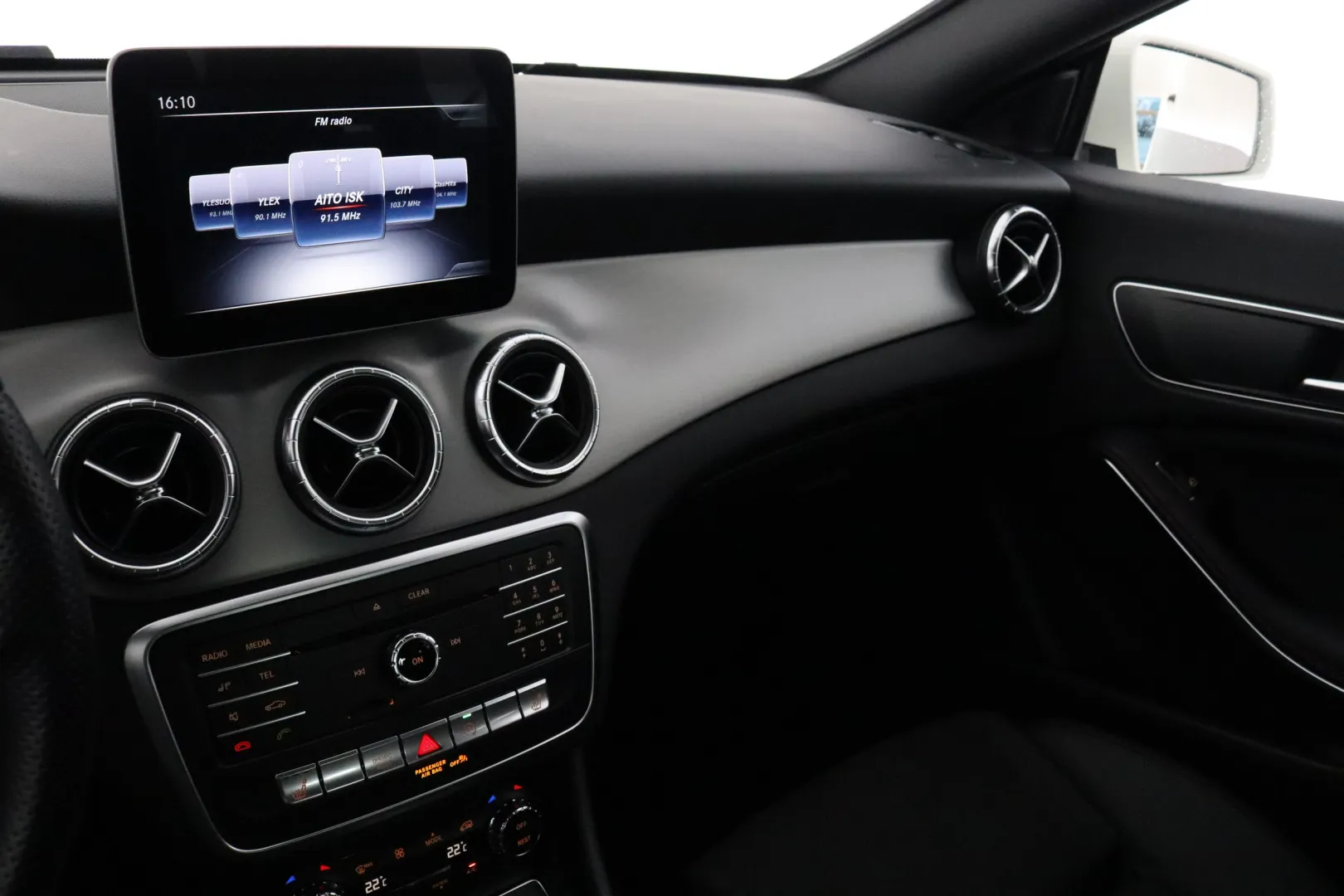 MERCEDES-BENZ CLA FMY-323 carousel image