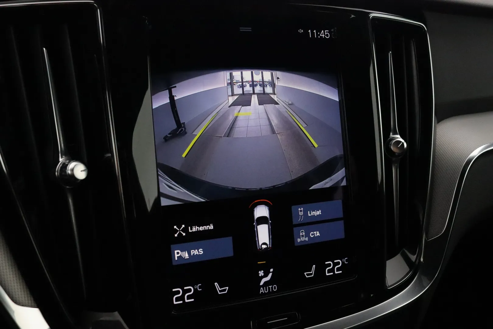 VOLVO V60 YXK-187 carousel image