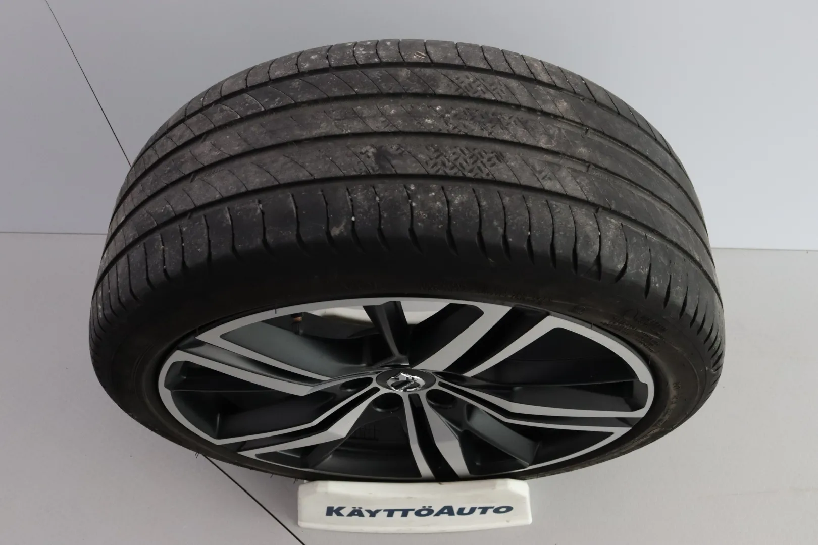 VOLVO V60 YXK-187 carousel image