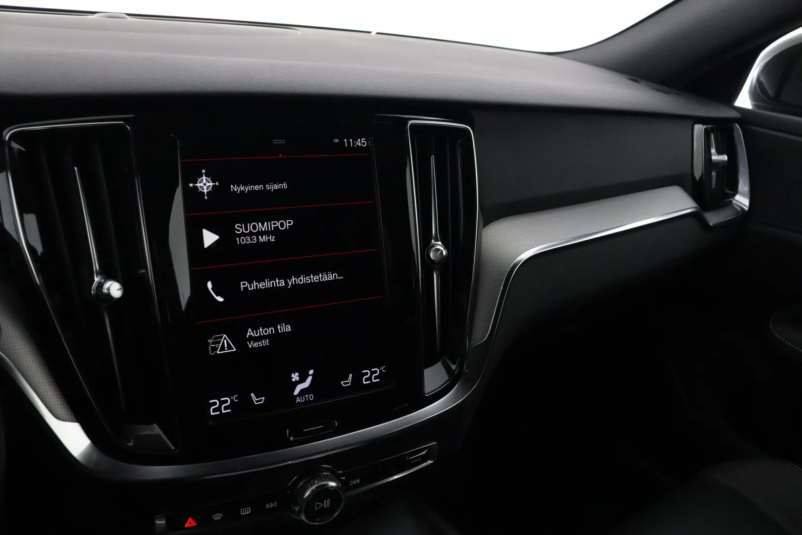 VOLVO V60 YXK-187 carousel image