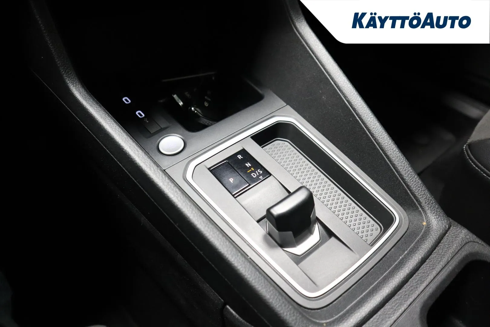 VOLKSWAGEN Caddy NMB-232 carousel image