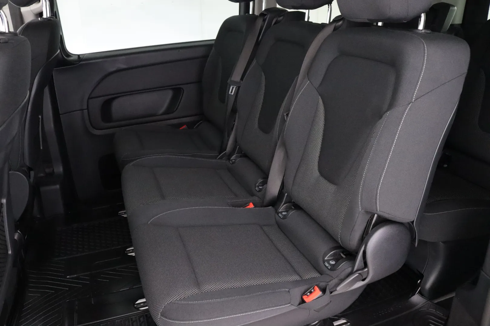 MERCEDES-BENZ V OZL-224 carousel image