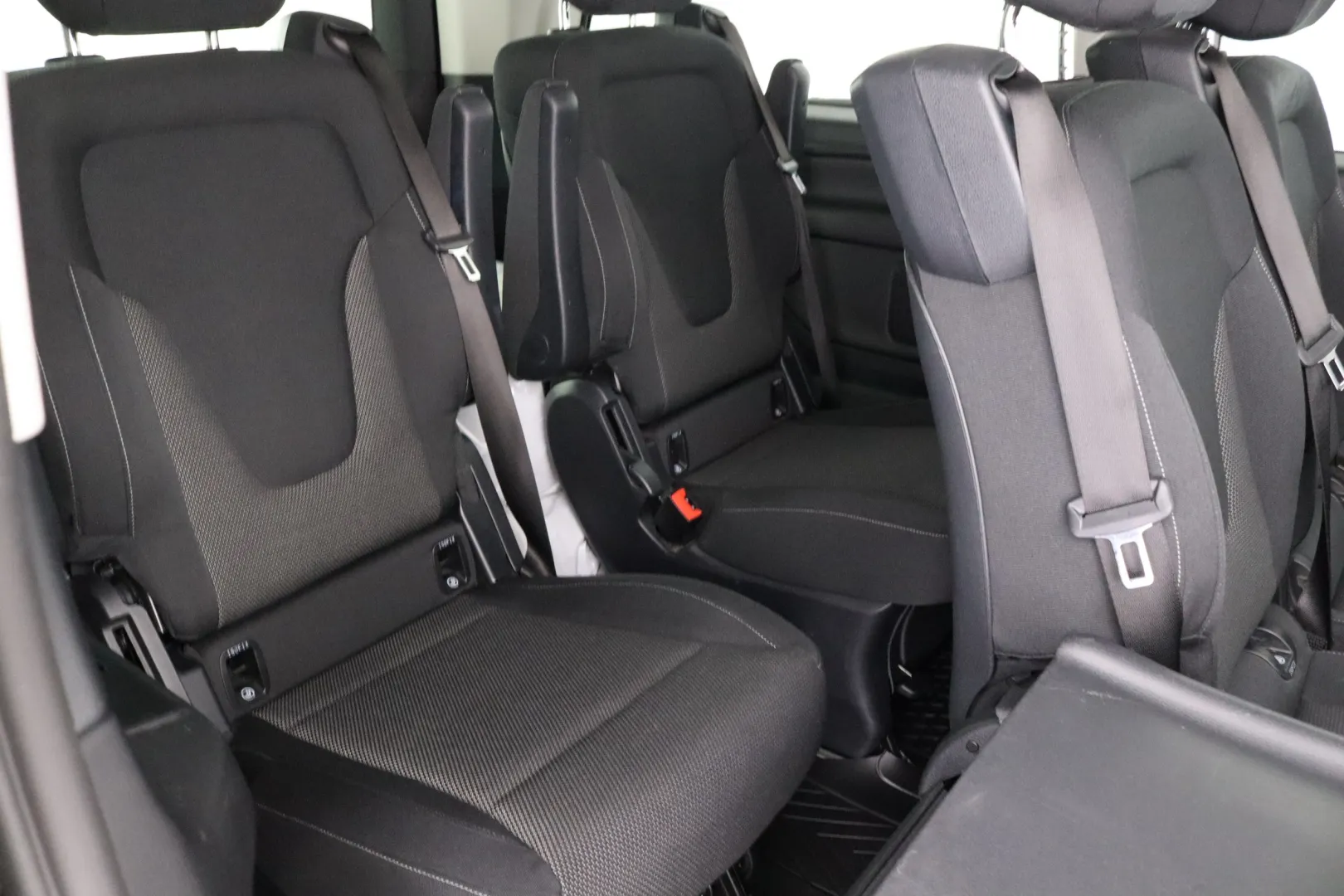 MERCEDES-BENZ V OZL-224 carousel image