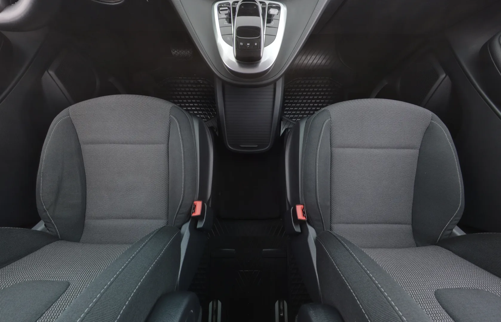 MERCEDES-BENZ V OZL-224 carousel image