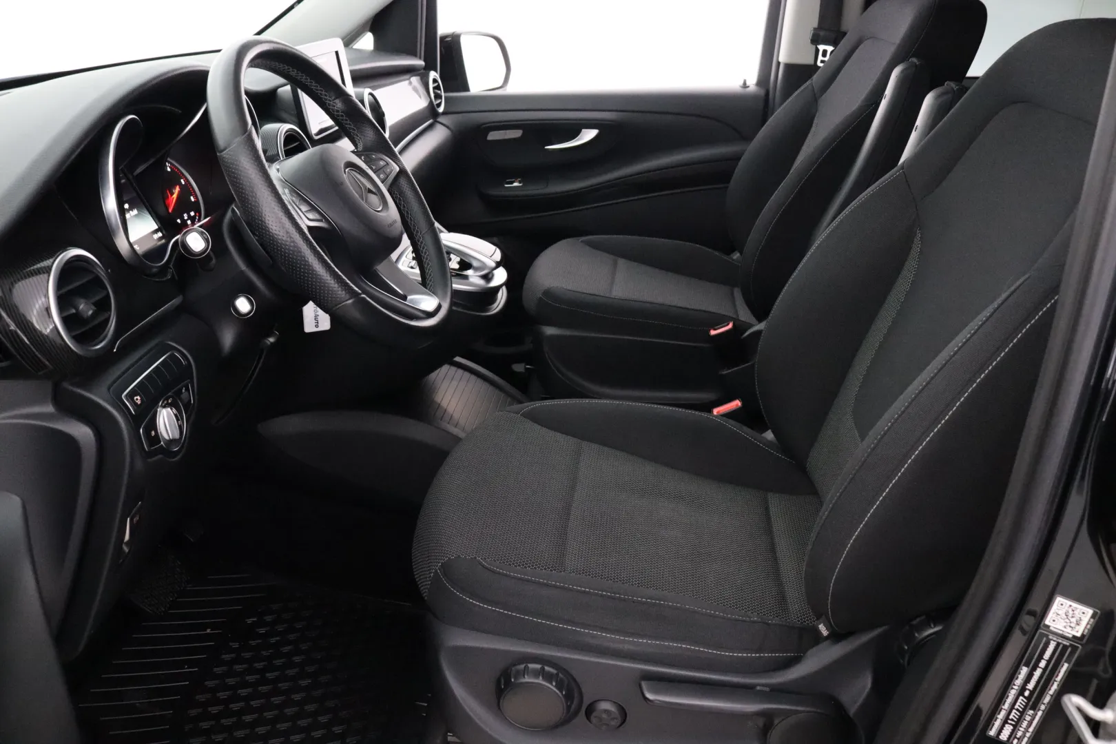 MERCEDES-BENZ V OZL-224 carousel image