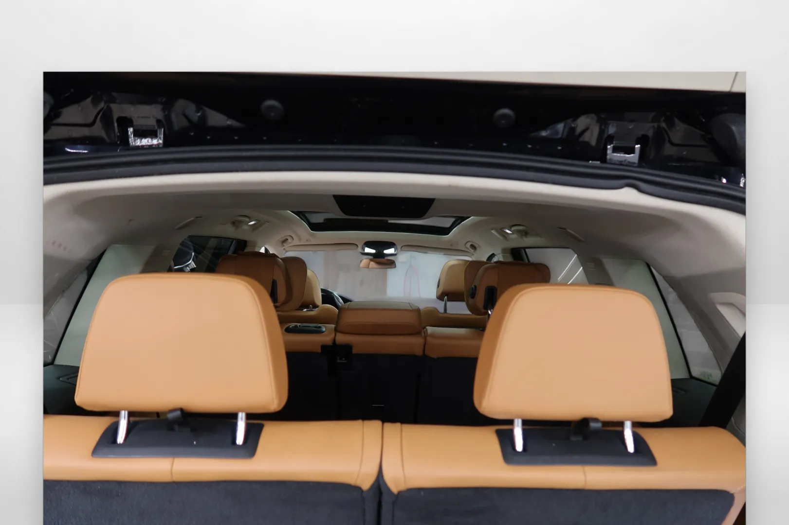 BMW X7 GNX-256 carousel image