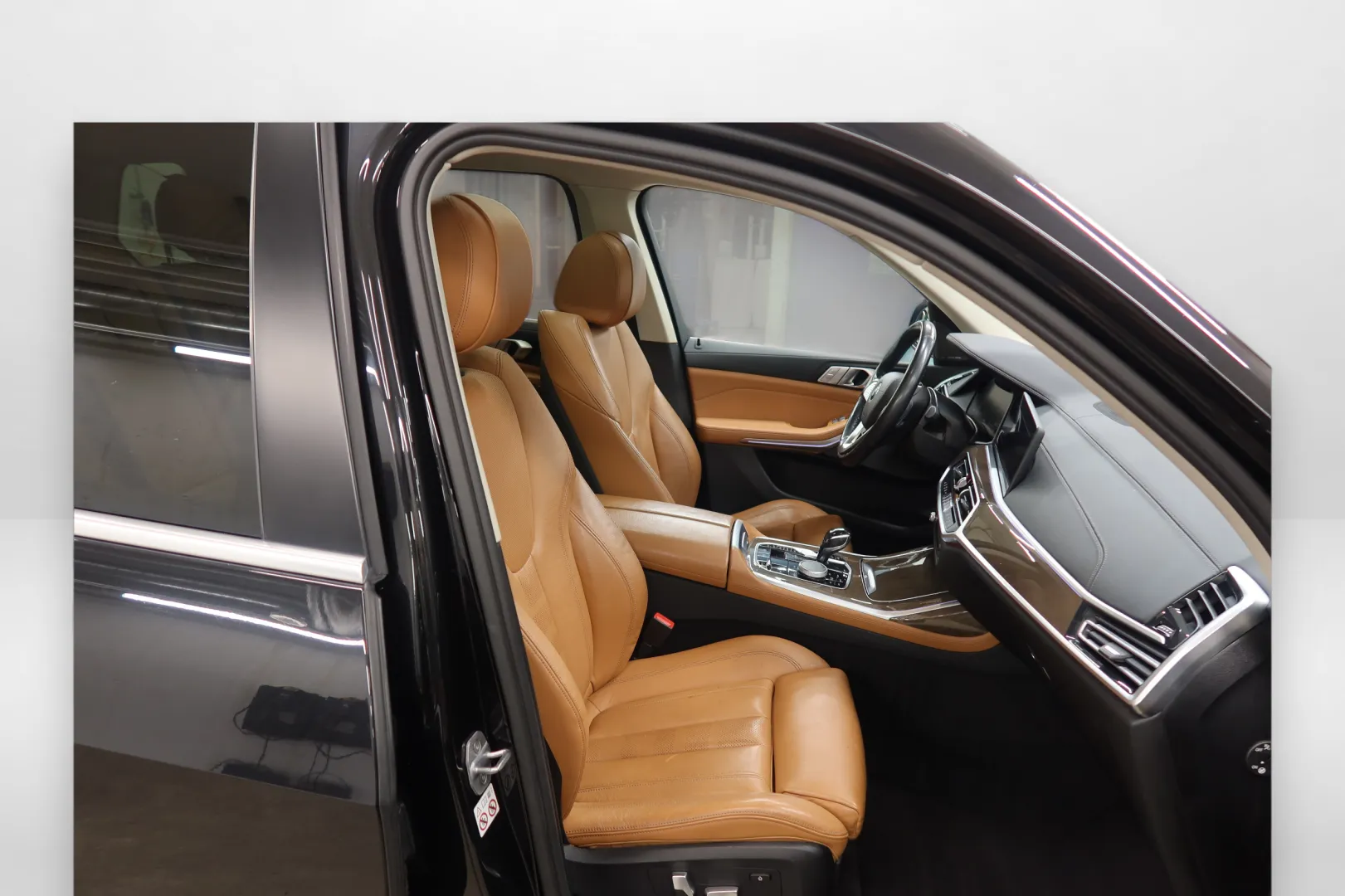 BMW X7 GNX-256 carousel image