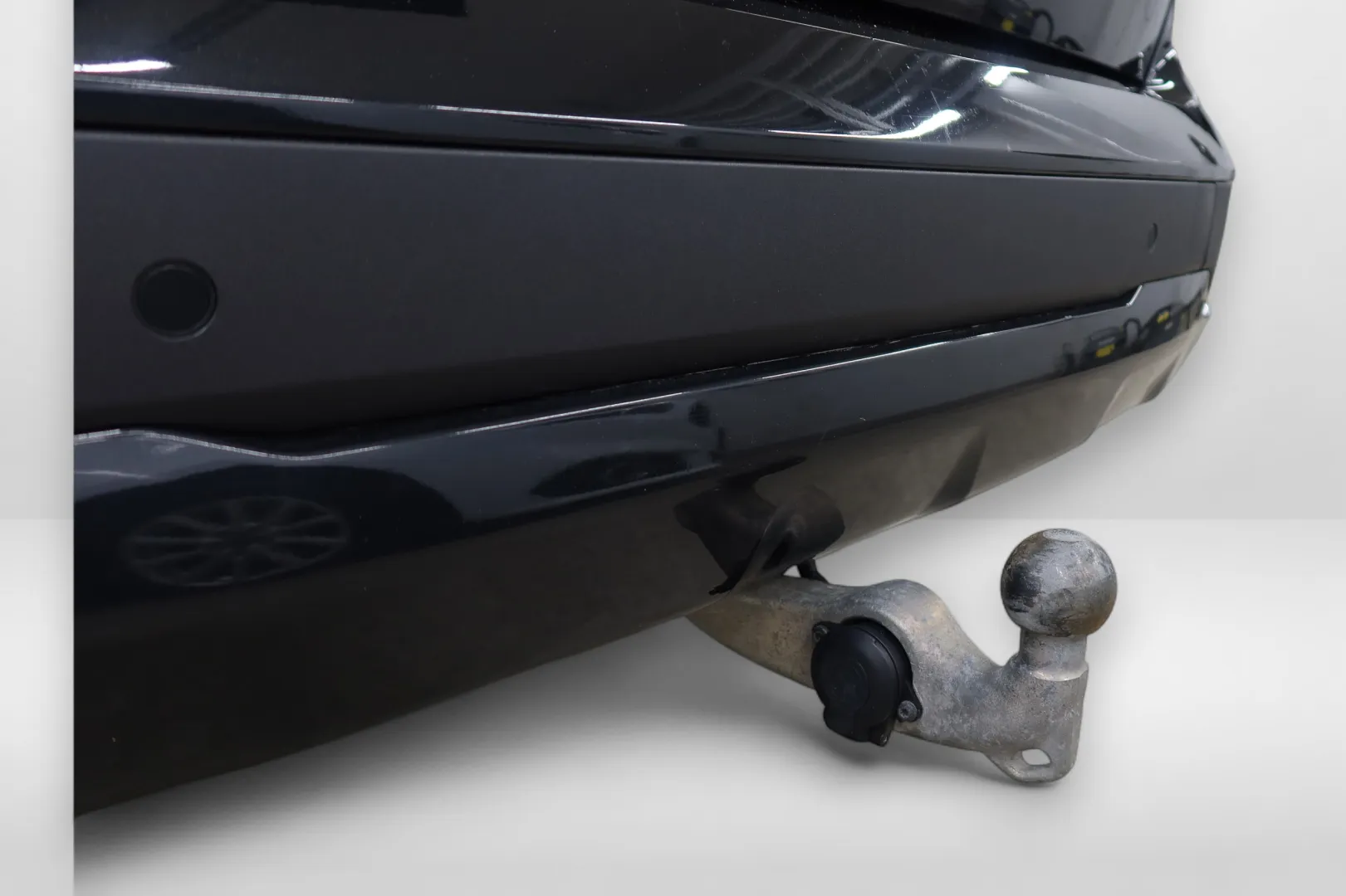 BMW X7 GNX-256 carousel image