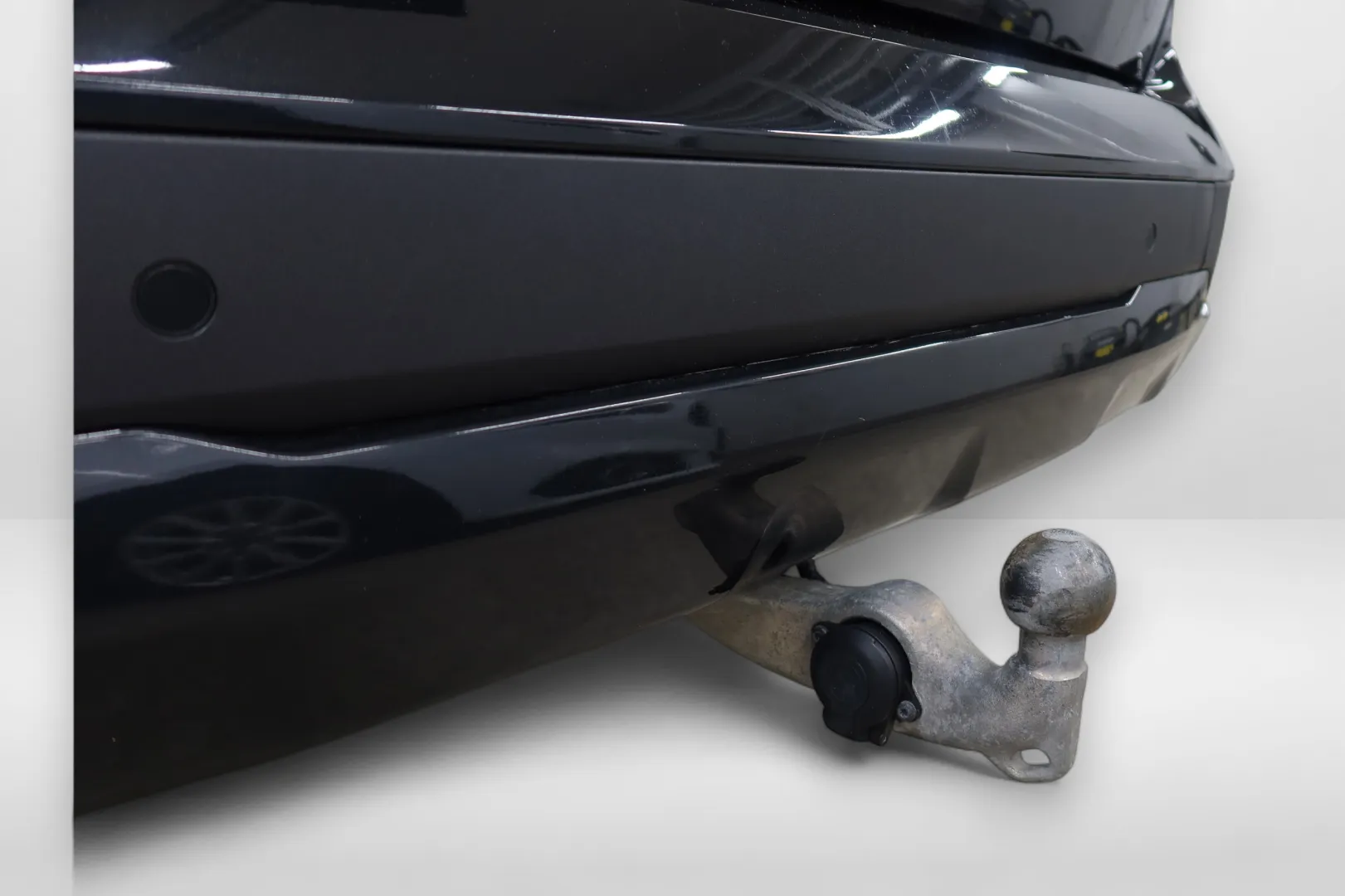 BMW X7 GNX-256 carousel image