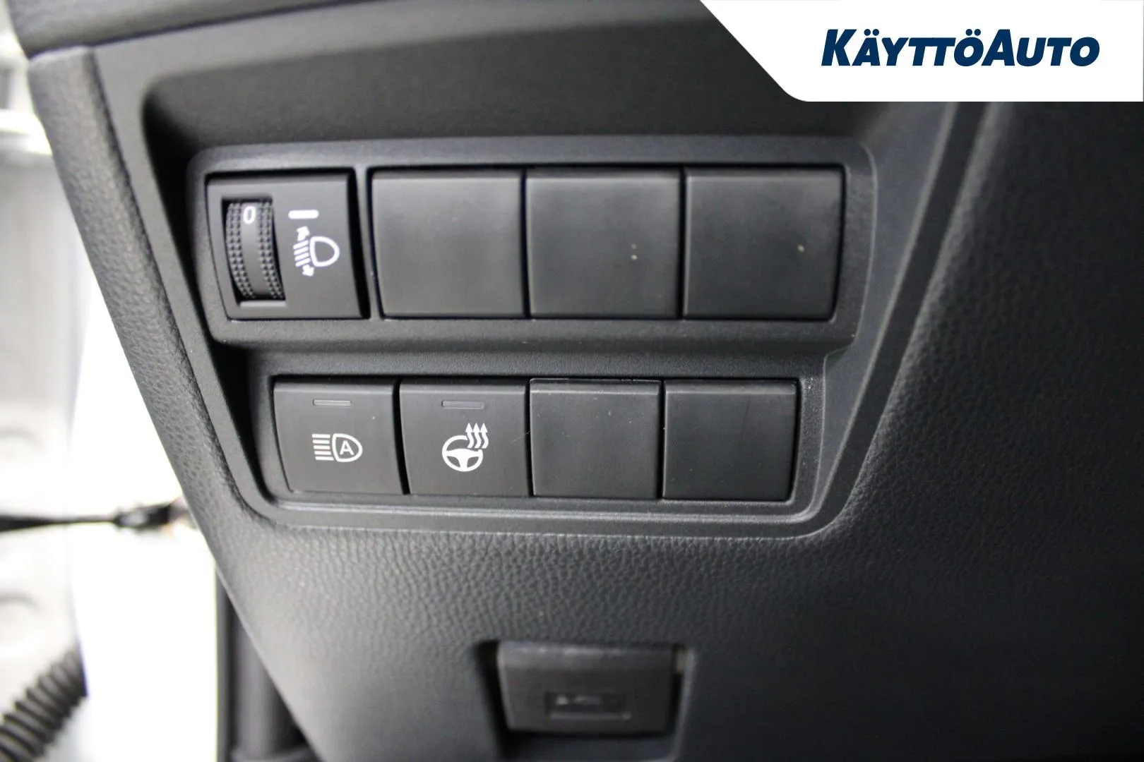 TOYOTA Yaris EUR-671 carousel image