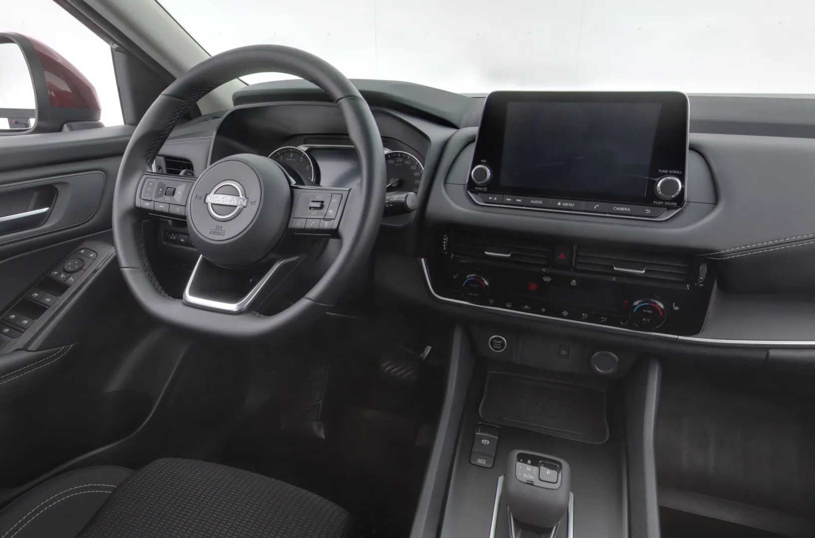 NISSAN Qashqai GPV-801 carousel image