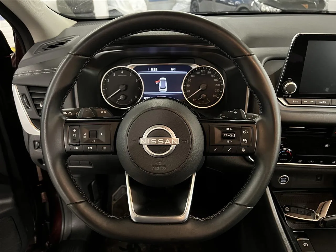 Nissan Qashqai GPV-801 carousel image
