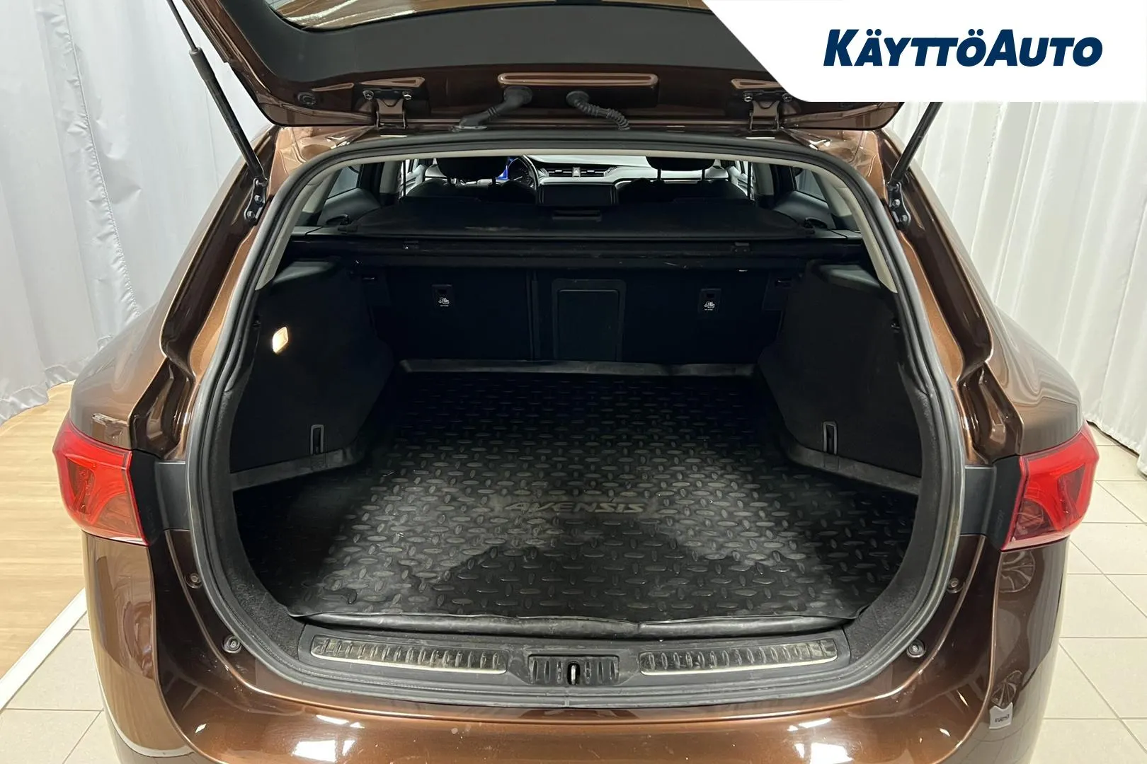 TOYOTA Avensis IML-447 carousel image