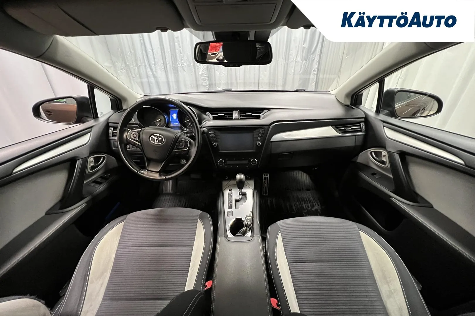 TOYOTA Avensis IML-447 carousel image