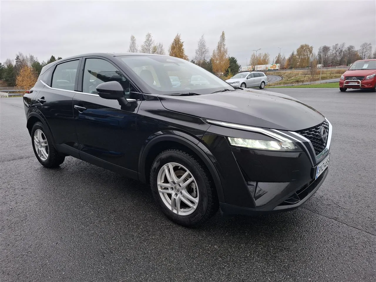 Nissan Qashqai RVZ-455 carousel image