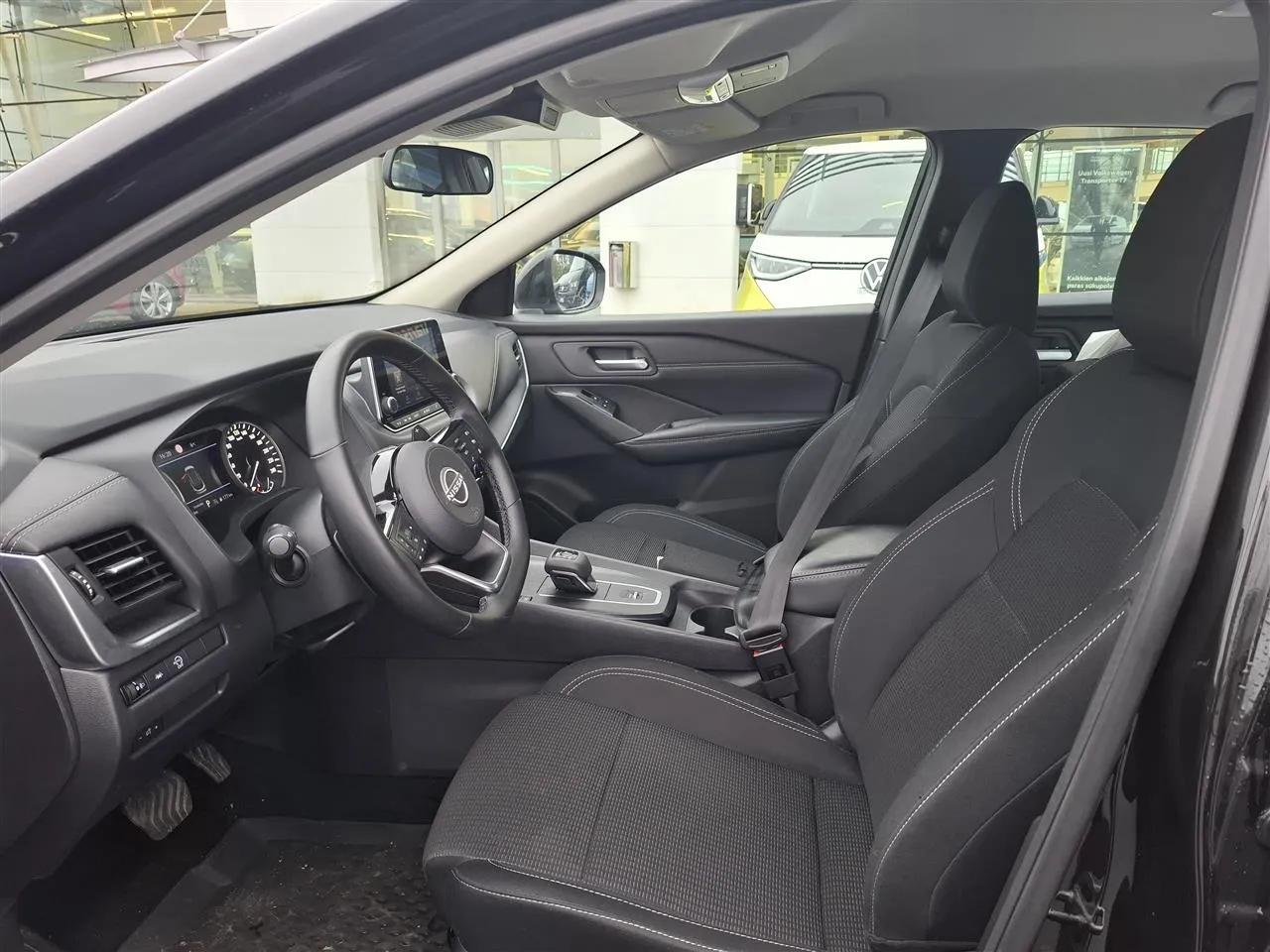 Nissan Qashqai RVZ-455 carousel image