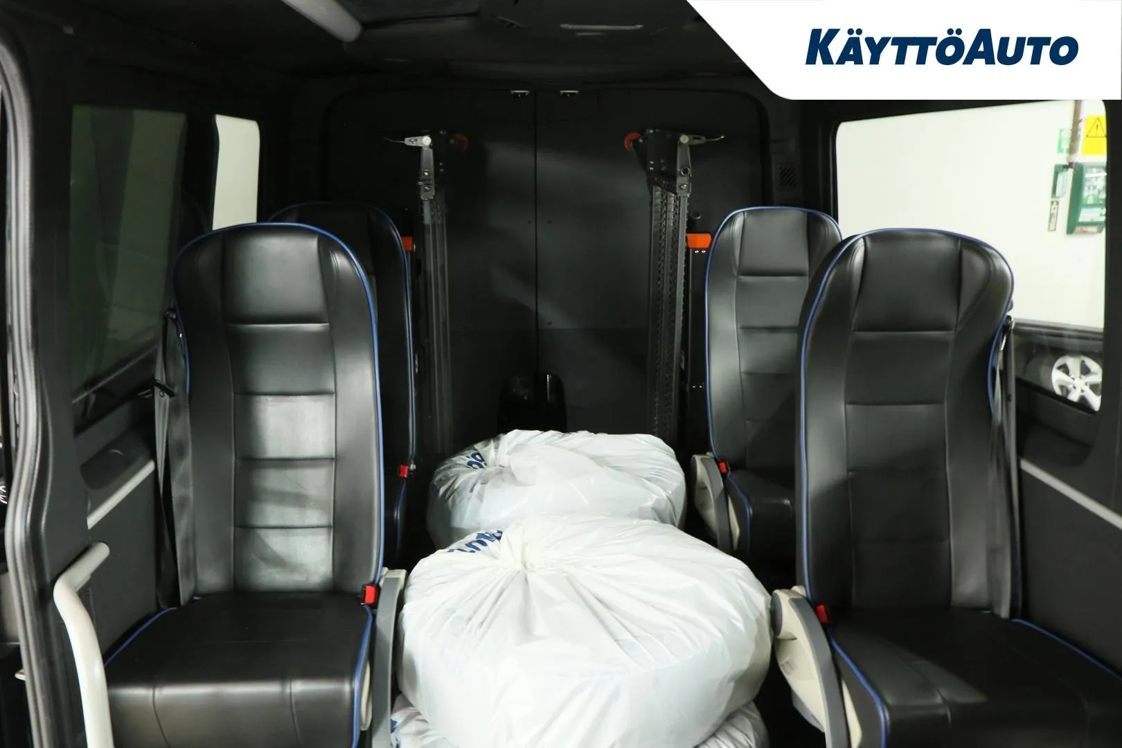 MERCEDES-BENZ Sprinter GOA-830 carousel image