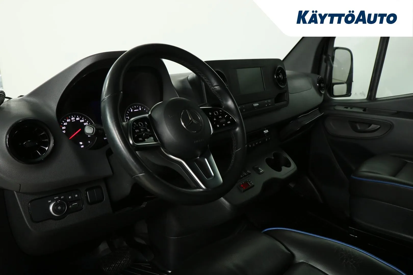 MERCEDES-BENZ Sprinter GOA-830 carousel image