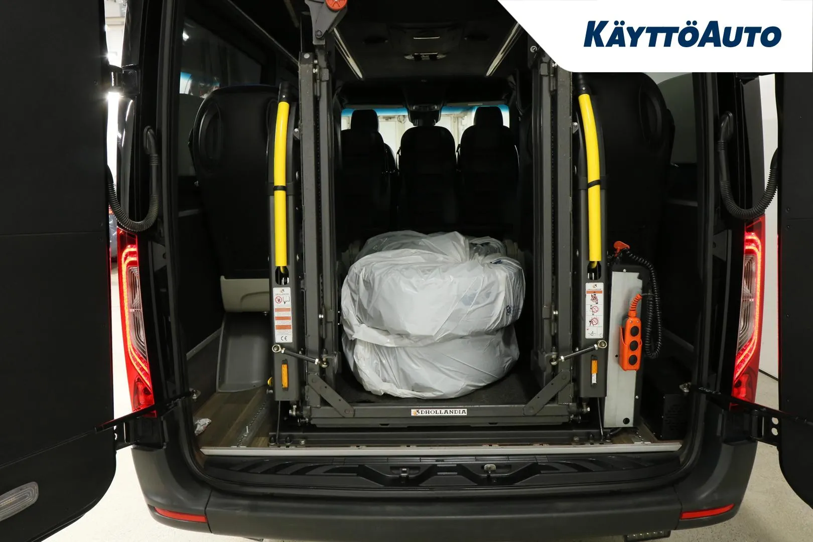 MERCEDES-BENZ Sprinter GOA-830 carousel image