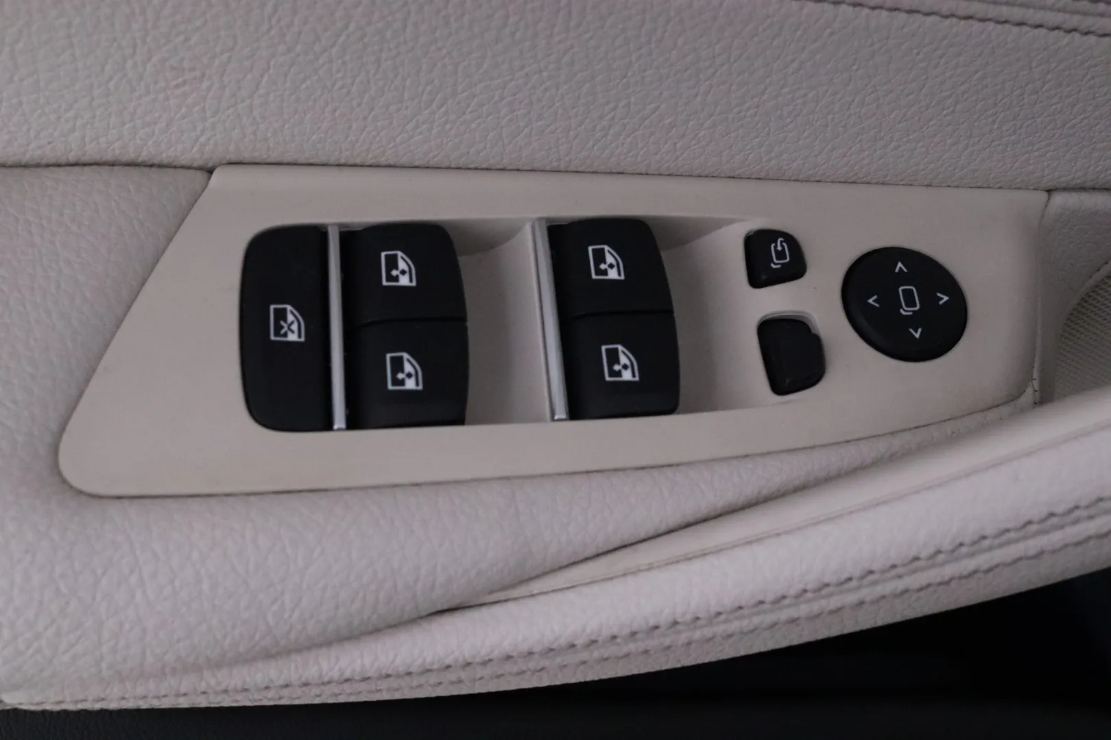 BMW 530 ETS-531 carousel image