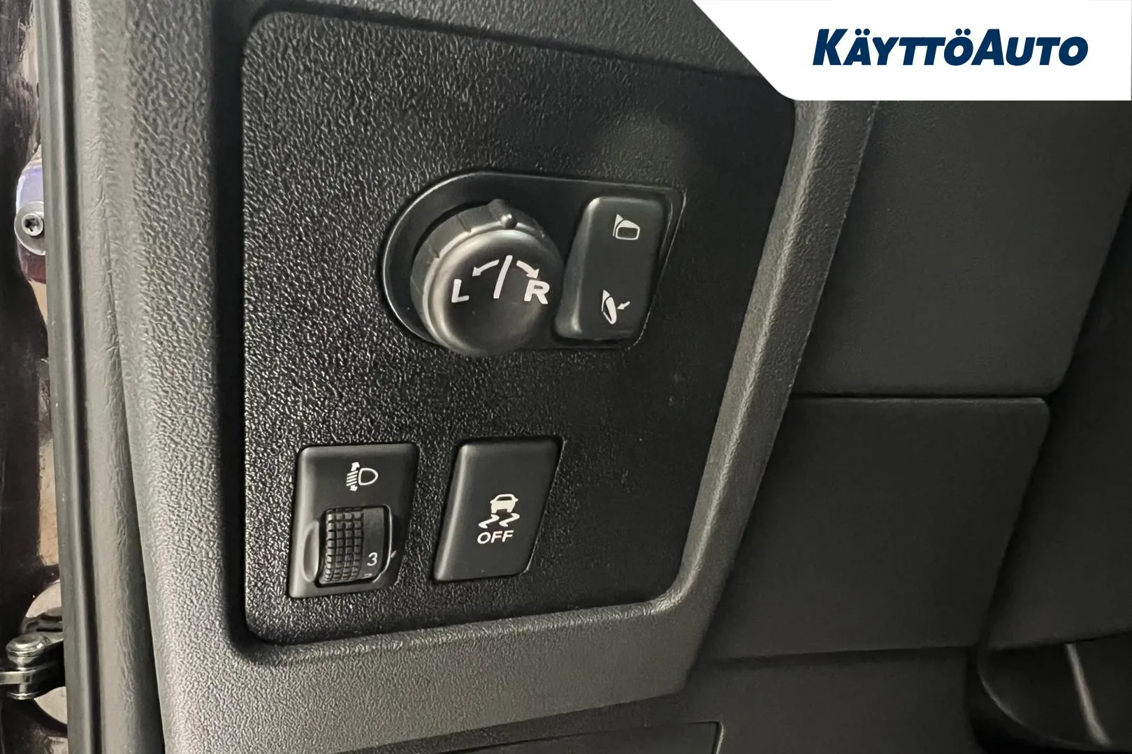 NISSAN Qashqai FKM-339 carousel image