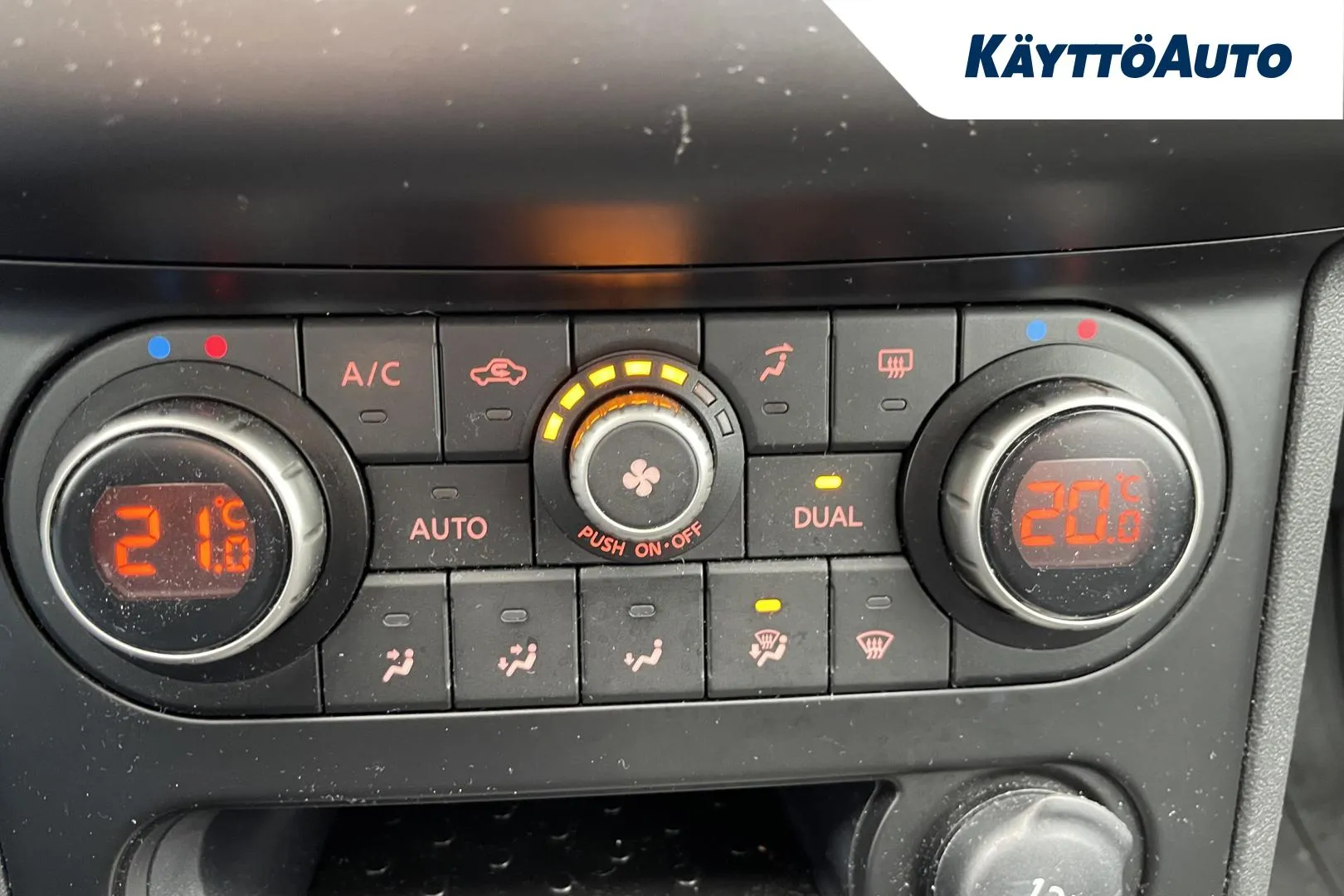 NISSAN Qashqai KPU-524 carousel image