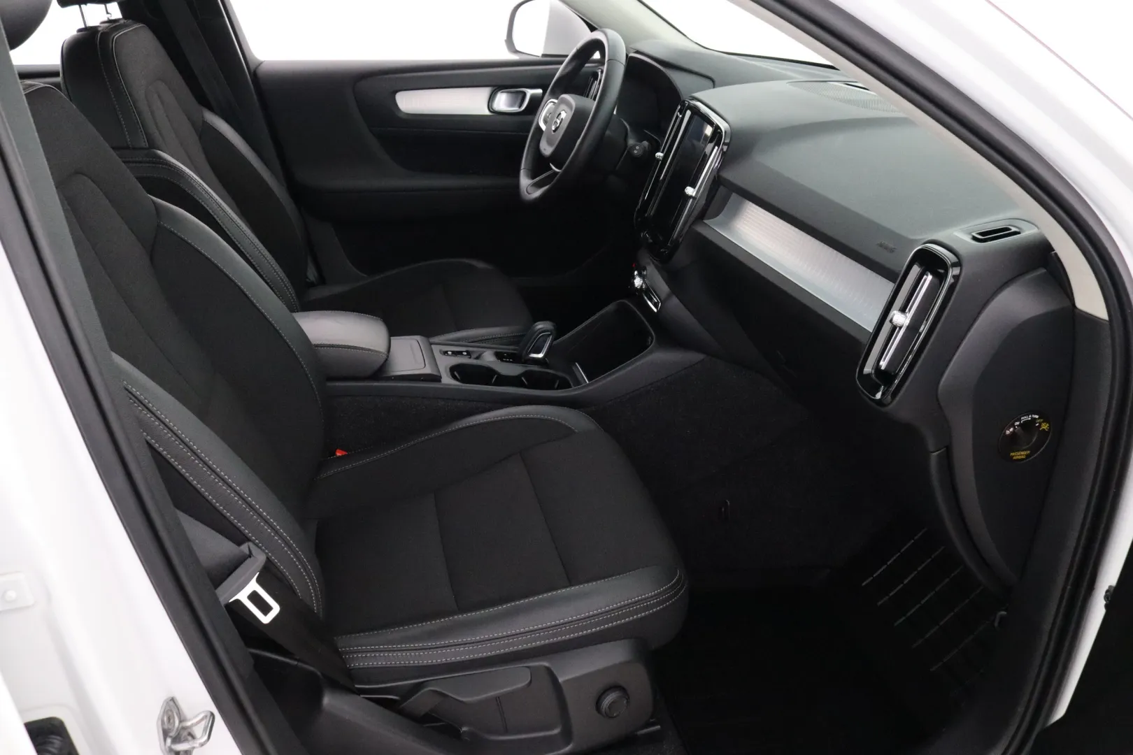 VOLVO XC40 ESE-960 carousel image