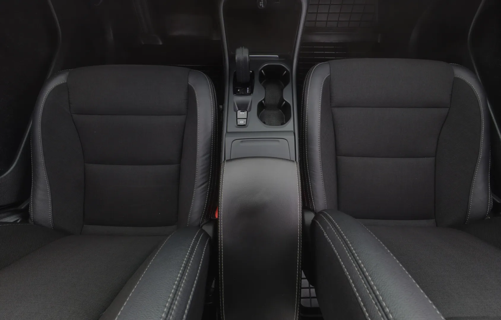 VOLVO XC40 ESE-960 carousel image