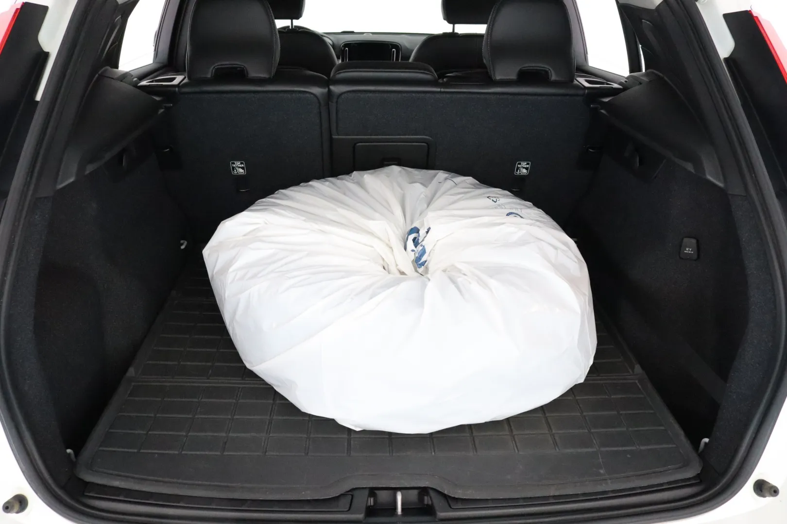 VOLVO XC40 ESE-960 carousel image