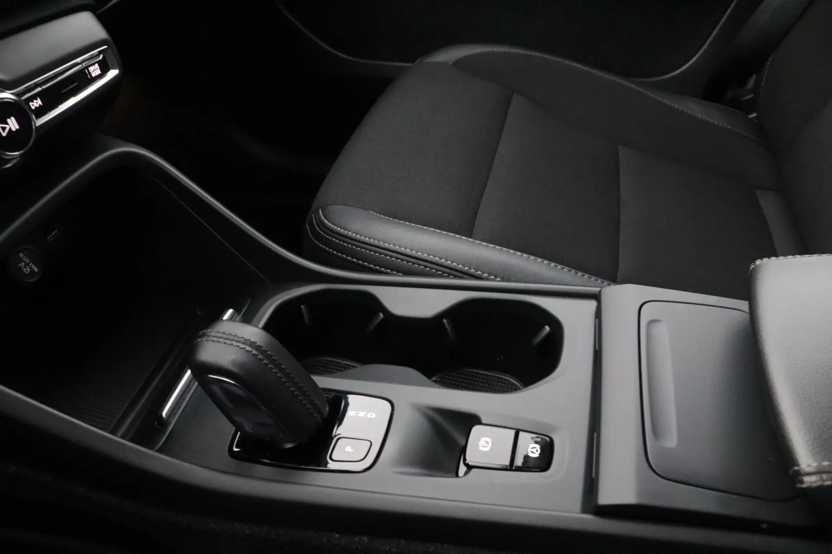 VOLVO XC40 ESE-960 carousel image