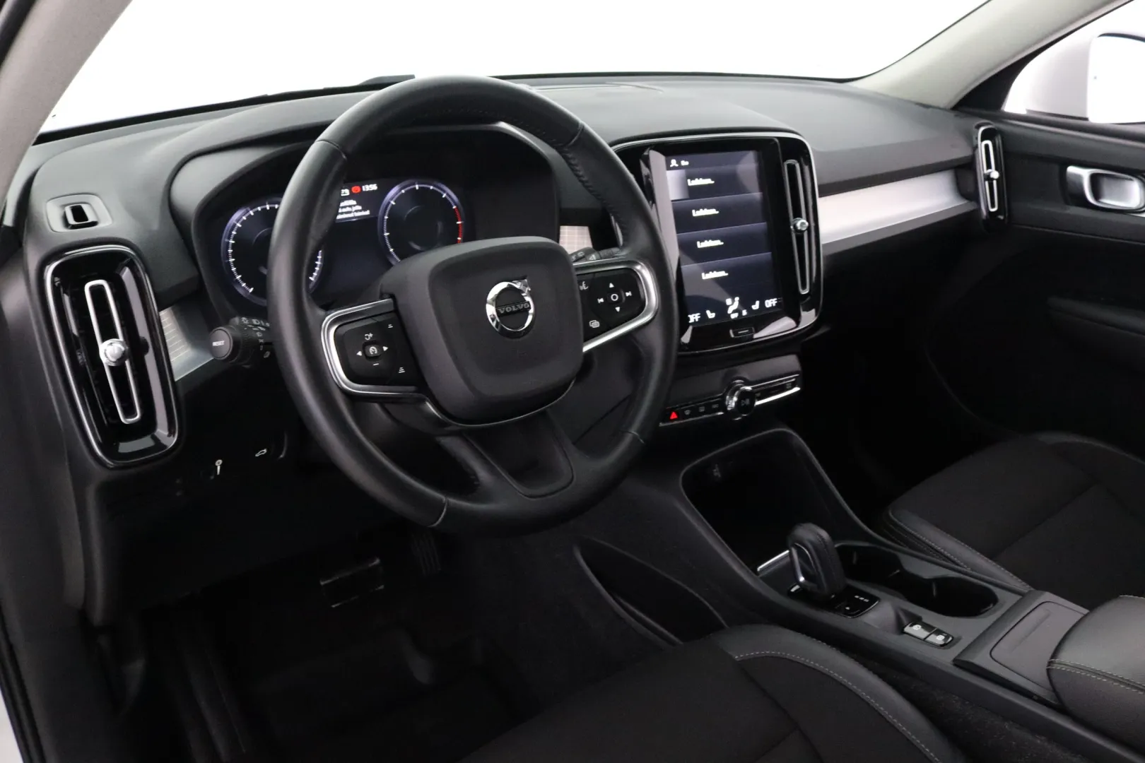 VOLVO XC40 ESE-960 carousel image