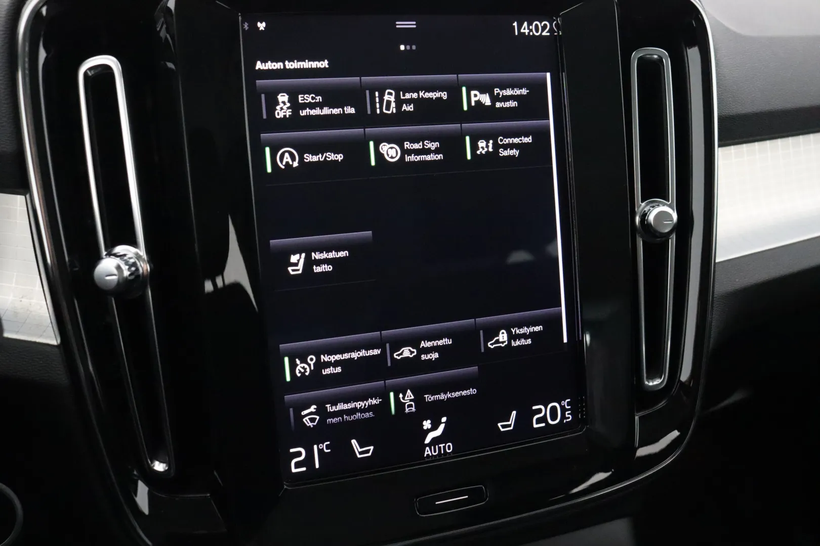 VOLVO XC40 ESE-960 carousel image