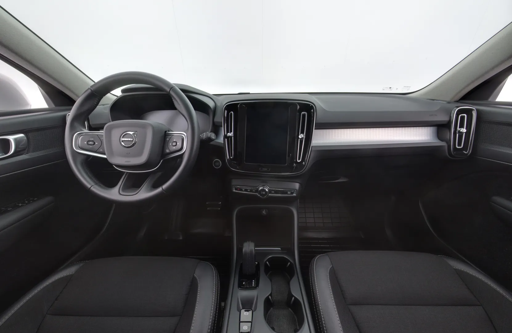 VOLVO XC40 ESE-960 carousel image