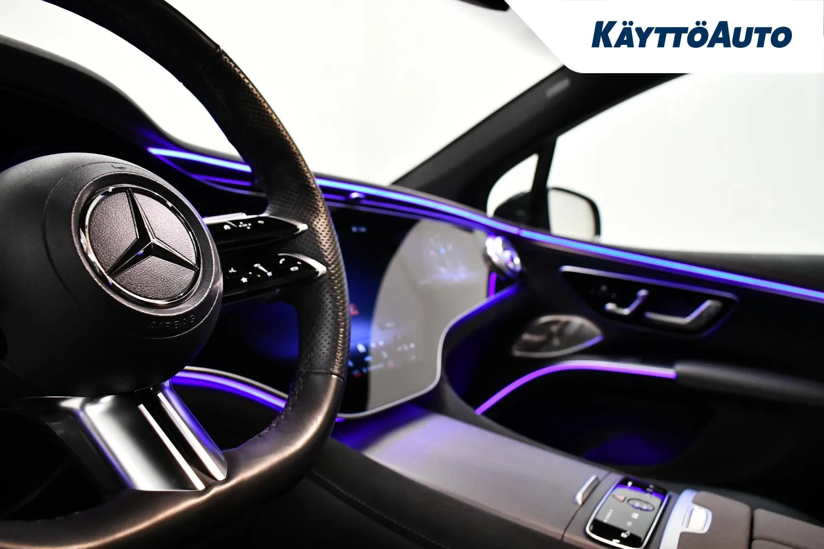 MERCEDES-BENZ EQS SUV EUV-825 carousel image