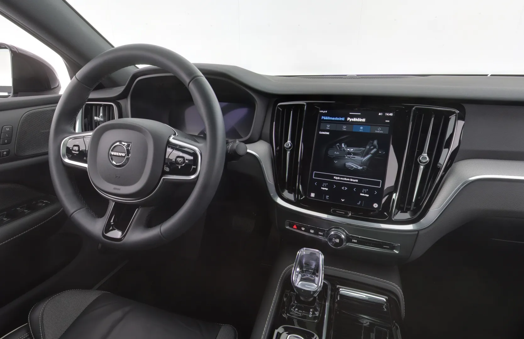 VOLVO S60 RVZ-182 carousel image