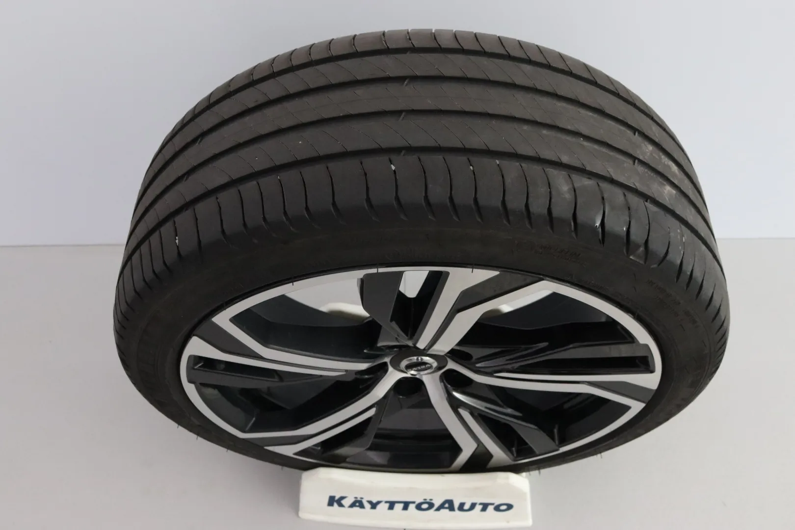 VOLVO S60 RVZ-182 carousel image