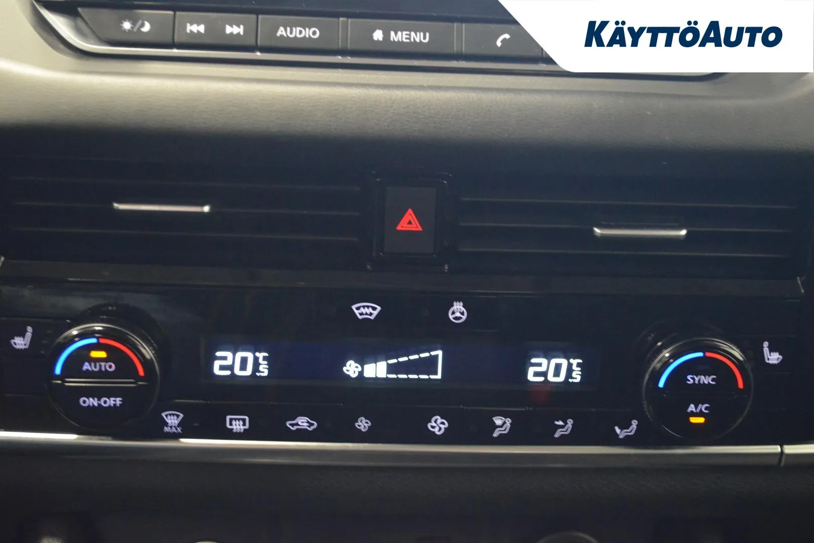 NISSAN Qashqai XSS-504 carousel image