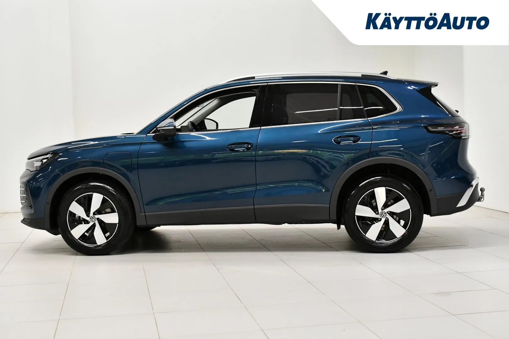 Volkswagen Tiguan IST-430 carousel image