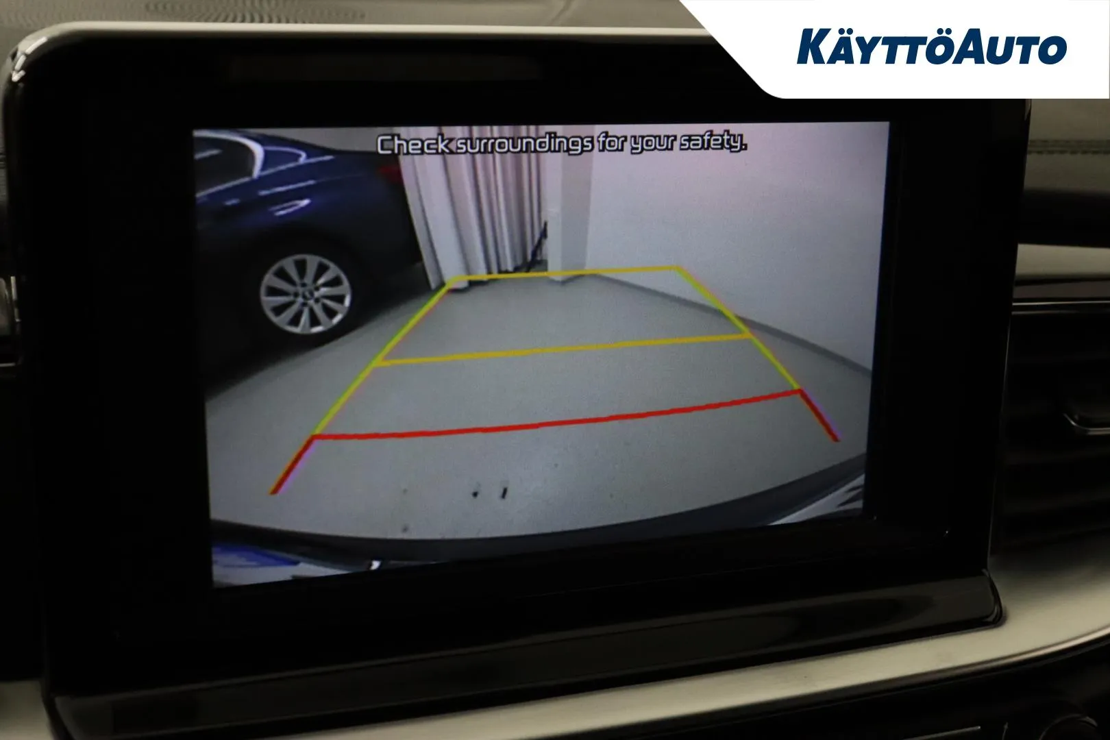 Kia Ceed SUZ-348 carousel image