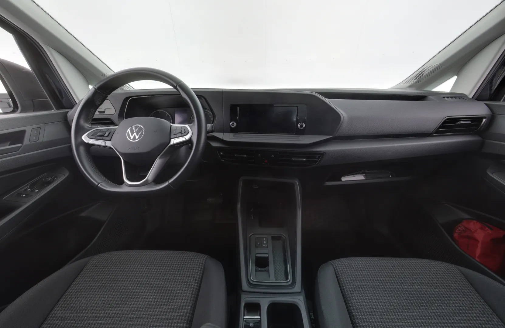 VOLKSWAGEN Caddy Maxi LRO-645 carousel image